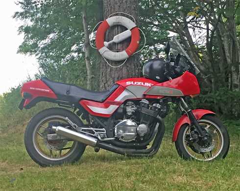 Röd Suzuki GSX 750 ES stulen i Gävle
